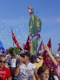 20090502045133-desfilancienfuegueros.jpg